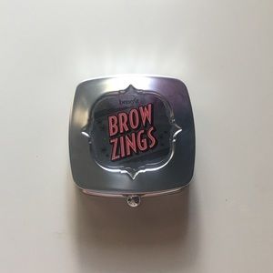 Benefit Brow Zing